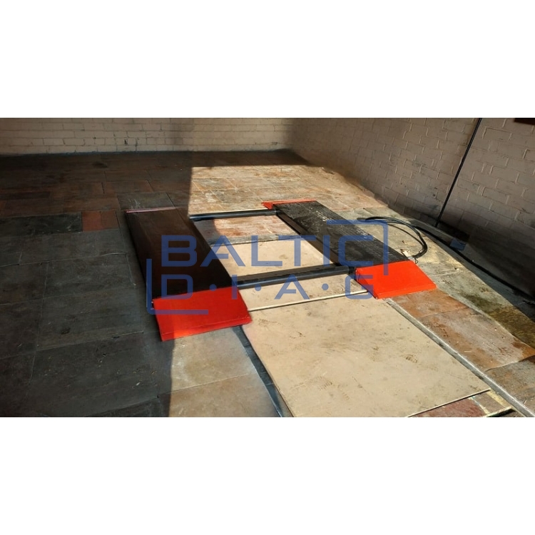 Mobile mid-rise scissor lift for vehicles BD-S2