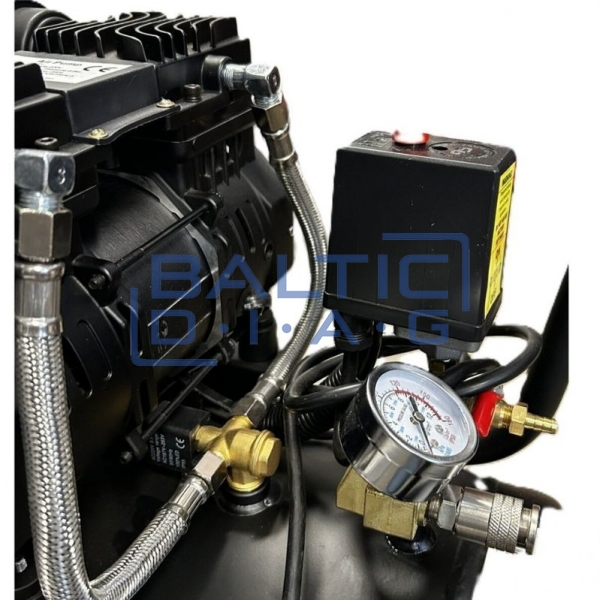 Oil-free air compressor 50 liters, 420 l/min 8 bar