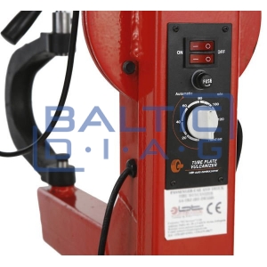 Vulcanizer for rotating tires