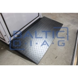 Aluminum wheelchair lift