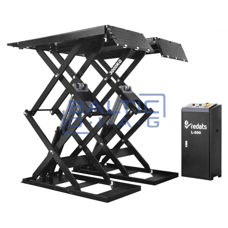 The double scissor lift is 3000 kg mounted on the floor