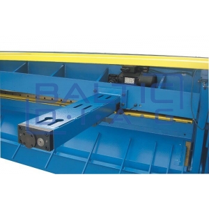 Гильотина для резки металла Knuth KTM B 1304 NC