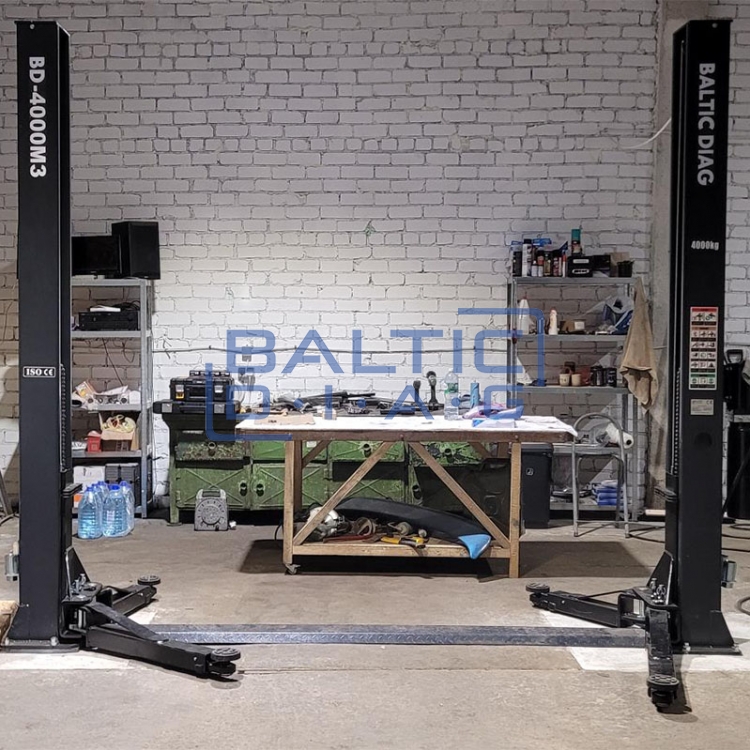 Double column lifter with mechanical claw locking and 2 + 3 stage claws, 4T BD-4000M3