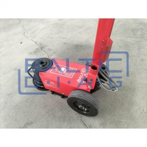 Pneumo-hydraulic jack 50 / 25 tons Pneumo-hydraulic jack 50 / 25 tons