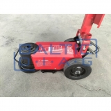 Pneumo-hydraulic jack 50 / 25 tons Pneumo-hydraulic jack 50 / 25 tons