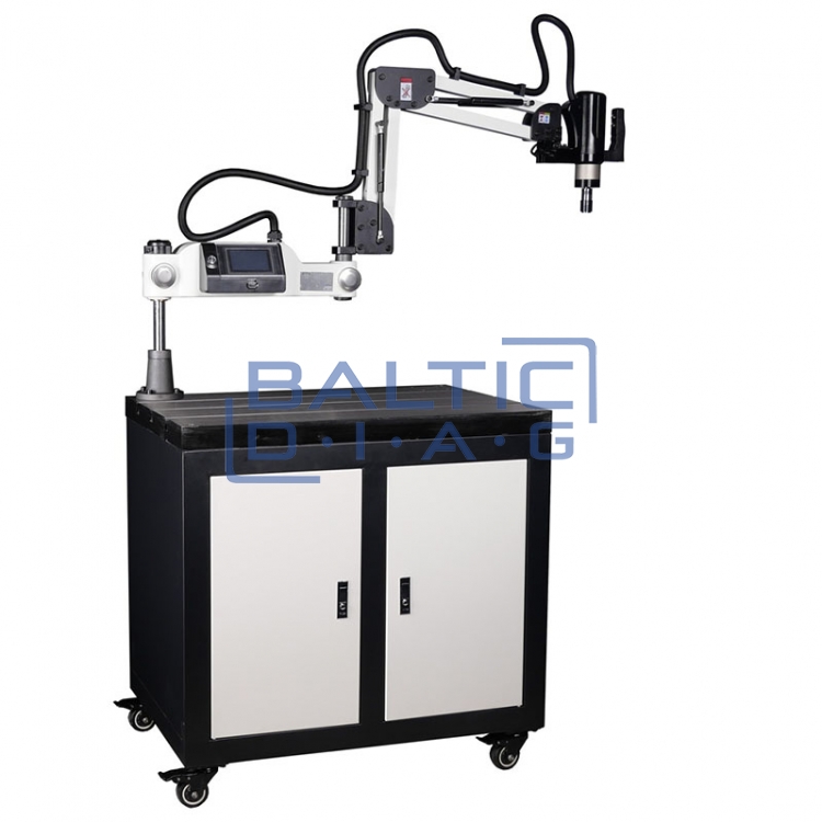 Electric threading device / hand