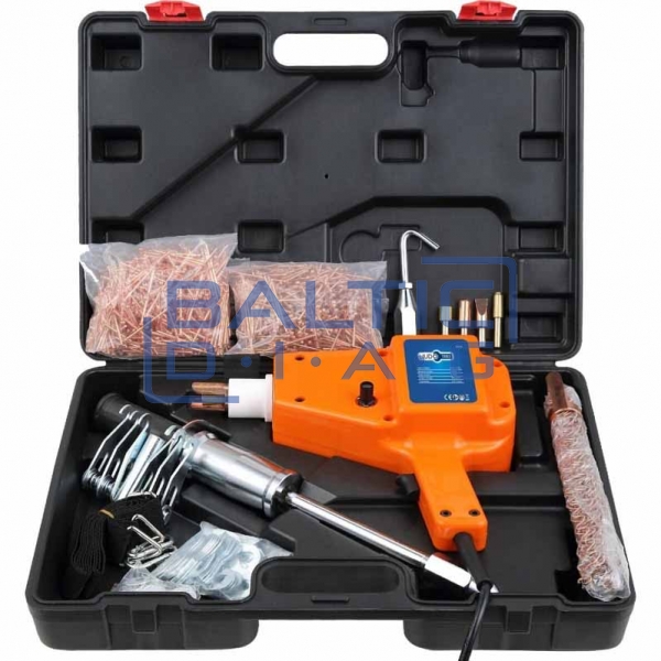 Spot welding device for studs, for ironing car bodies