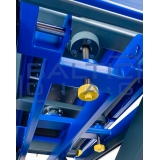 Electrohydraulic, mobile scissor lift for electric cars BT1200