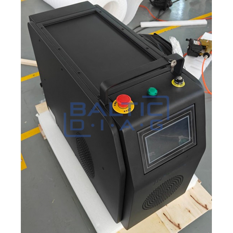 Pulsed laser cleaning device