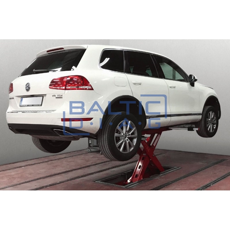 Mid-rise scissor lift for body painting work PrepLift