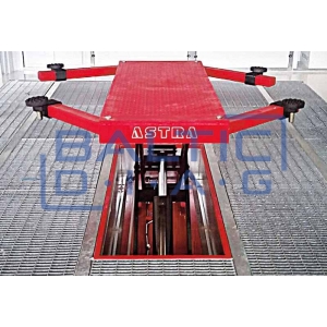 Mid-rise scissor lift for body painting work PrepLift