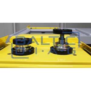 Car body straightening stand Master 3700 BT 2RO Car body straightening stand Master 3700 BT 2RO