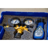 Hydrogen leak detection kit for automotive A/C systems