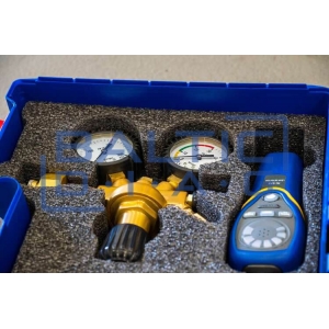 Hydrogen leak detection kit for automotive A/C systems