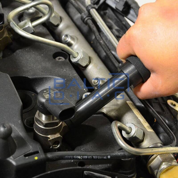 Universal common rail injector puller