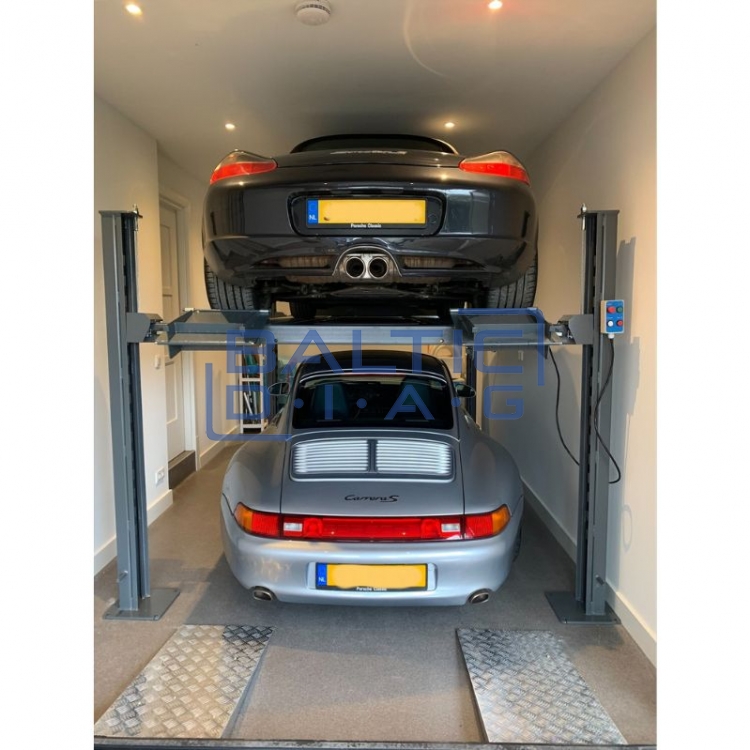 Four-post parking lift Standard