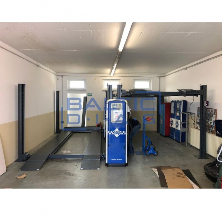 Four-post parking lift Standard