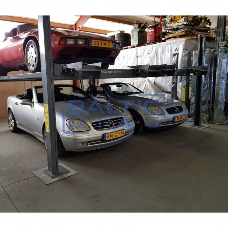 Keturių kolonų, keturių vietų parkingo keltuvas