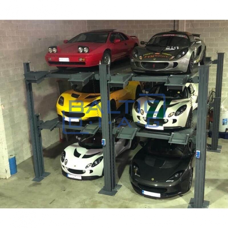Four-post triple parking lift