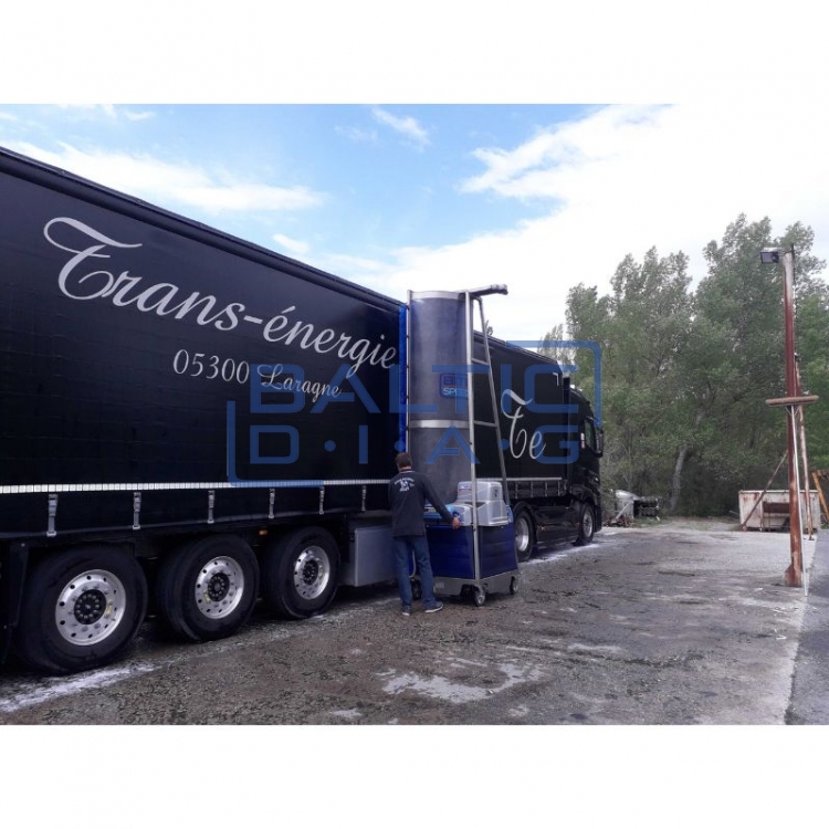 Самоходная моечная дизель машина для автобусов и грузовиков Speedy Wash A225 LX – CH