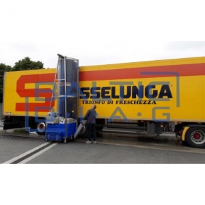 Self-propelled bus and truck diesel washing machine Speedy Wash A225 EZ
