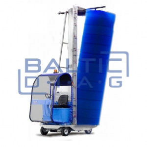 Self-propelled battery-powered bus and truck washing machine Speedy Wash PONY LX