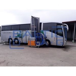 Savaeigė akumuliatorinė autobusų ir sunkvežimių plovimo mašina Speedy Wash PONY LX