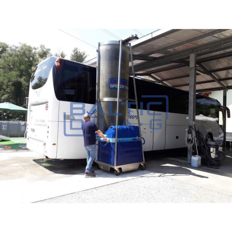 Savaeigė akumuliatorinė autobusų ir sunkvežimių plovimo mašina SW 626 LX