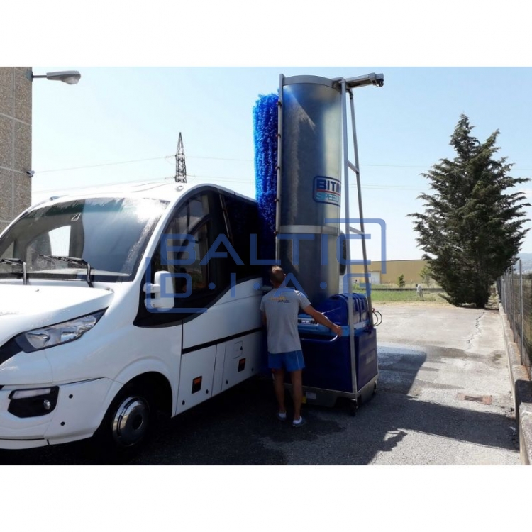 Savaeigė akumuliatorinė autobusų ir sunkvežimių plovimo mašina SW 626 LX