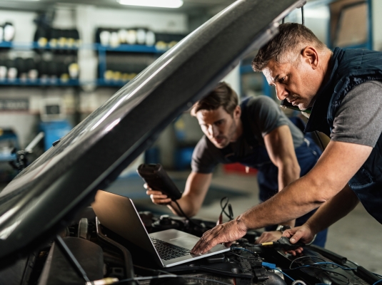 Legalios ir sertifikuotos diagnostikos įrangos reikšmė automobilių remonto dirbtuvėms