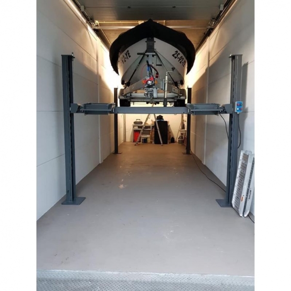 Four-post parking lift Extra