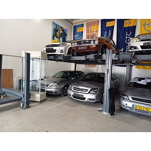 Четырёхстоечный парковочный подъёмник на 4 автомобиля