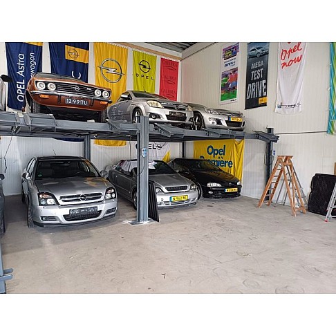 Четырёхстоечный парковочный подъёмник на 4 автомобиля