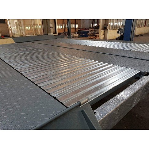 Четырёхстоечный парковочный подъёмник на 4 автомобиля