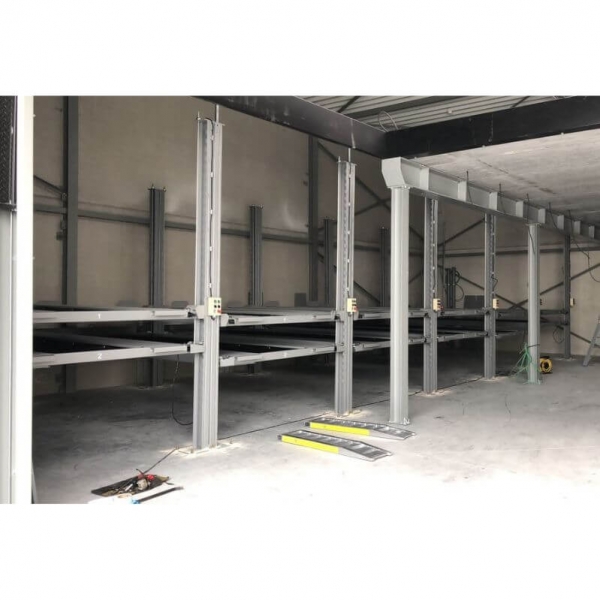 Four-post triple parking lift
