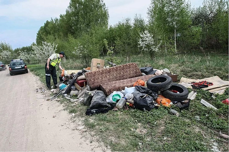 Как правильно утилизировать опасные автомобильные отходы?