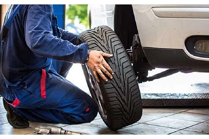 Оборудование для ремонта шин, какие устройства должны быть в мастерской каждого слесаря?