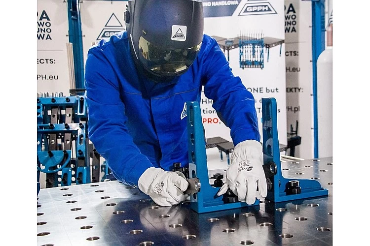 Зачем нужен сварочный стол?