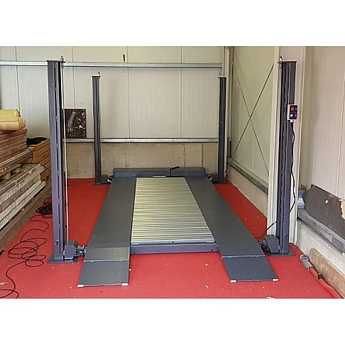 Четырёхстоечный парковочный подъёмник Smaller