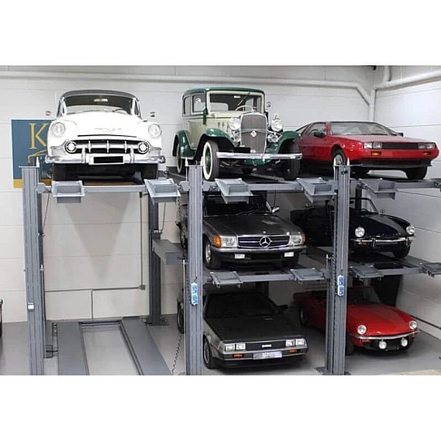 Четырёхстоечный парковочный подъёмник на три автомобиля