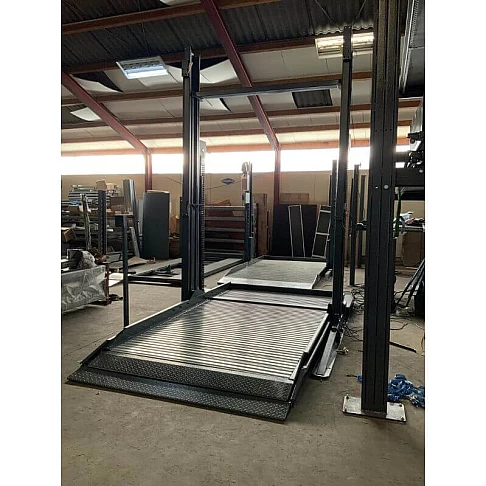 Двухстоечный парковочный подъёмник на три автомобиля