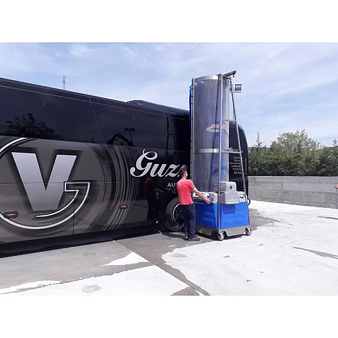 Self-propelled bus and truck washing diesel machine Speedy Wash A225 LX – CH