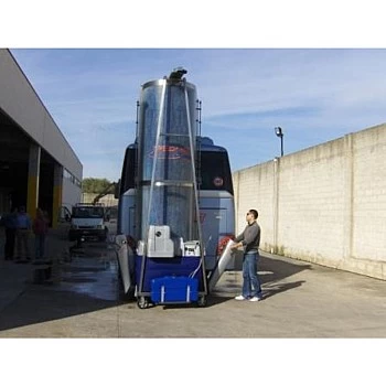Self-propelled bus and truck diesel washing machine Speedy Wash A225 EZ