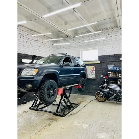 Mobile mid-rise scissor lift for vehicles BD-S2