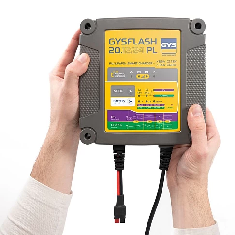 Зарядное и обслуживающее устройство для аккумуляторов GYSFLASH 20.12/24 PL