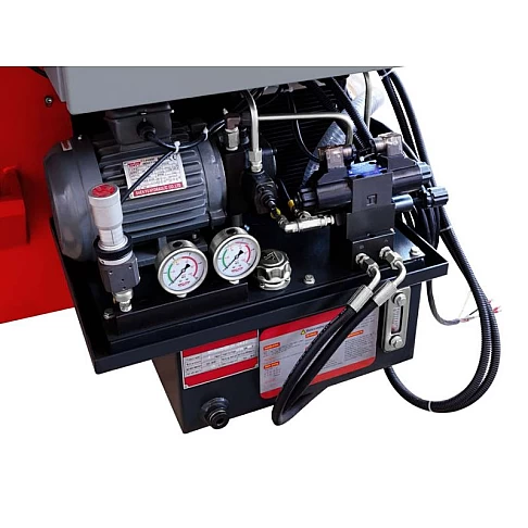 Metalo tekinimo staklės Siemens 808D valdymu ir hidrauliniu įtempimu Holzmann