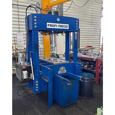 160-тонный портальный пресс с рабочим столом и ручным перемещением PPTL-160 RHTC