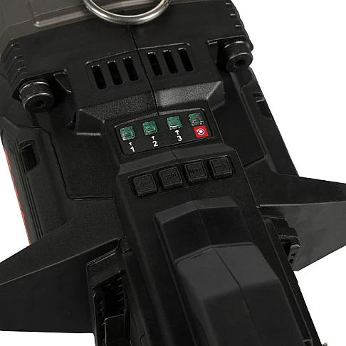 Аккумуляторный ударный гайковерт 1" 4000 Нм с 4 аккумуляторами по 8 А·ч и двойным зарядным устройством Fluxon