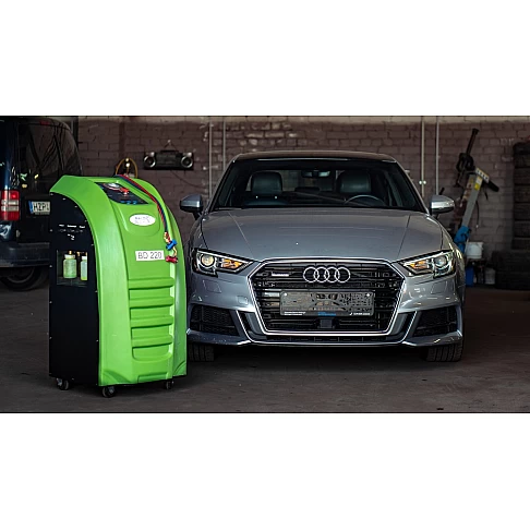 Semi-automatic air conditioning service station BD 220